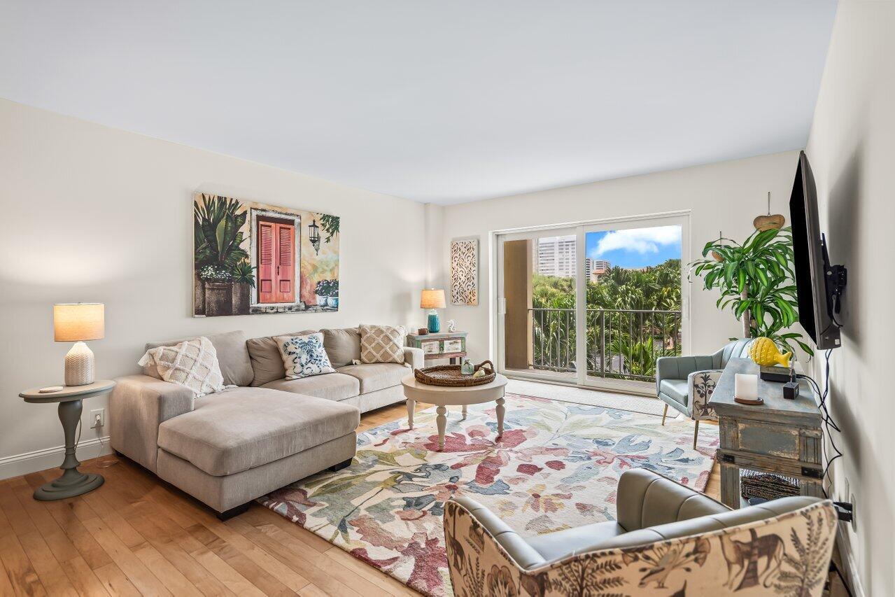 950 Ponce De Leon Road 307