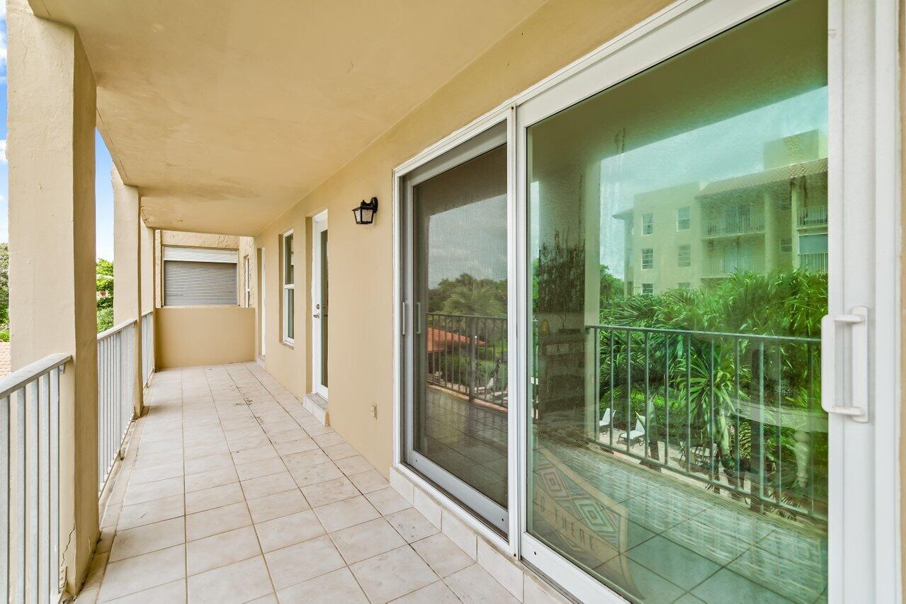 950 Ponce De Leon Road 307