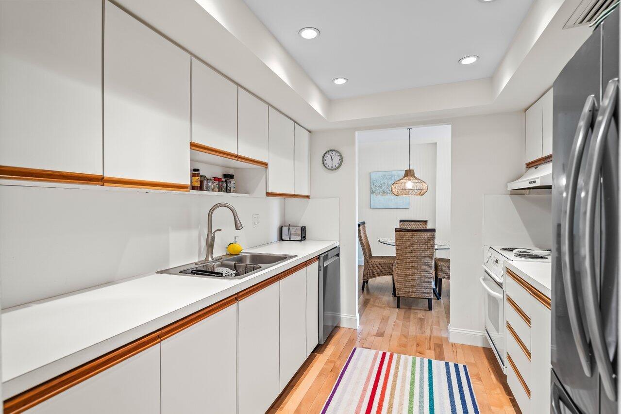 950 Ponce De Leon Road 307