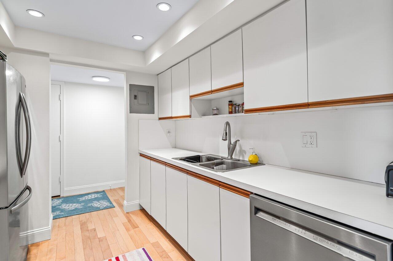 950 Ponce De Leon Road 307