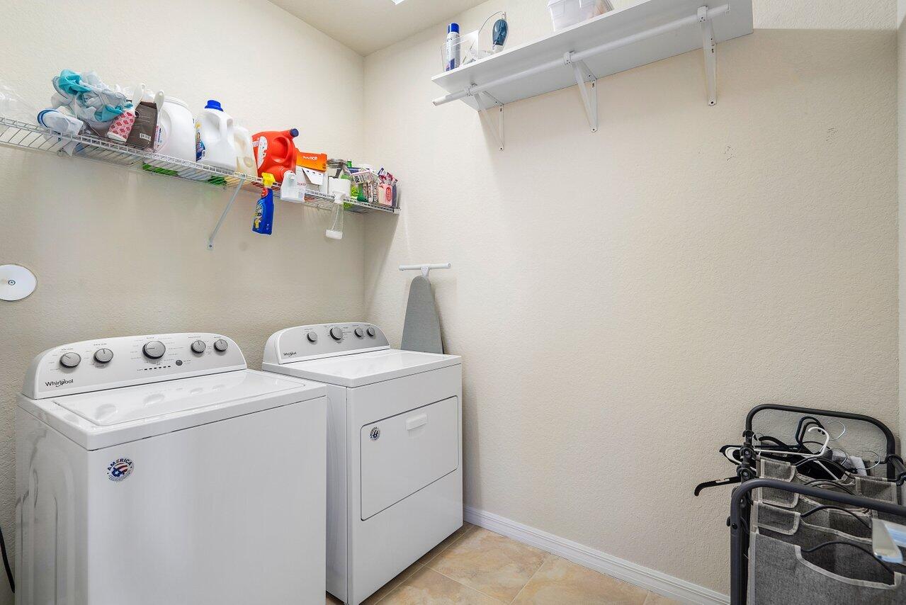 1595 Myrtle Oak Terrace, Hollywood