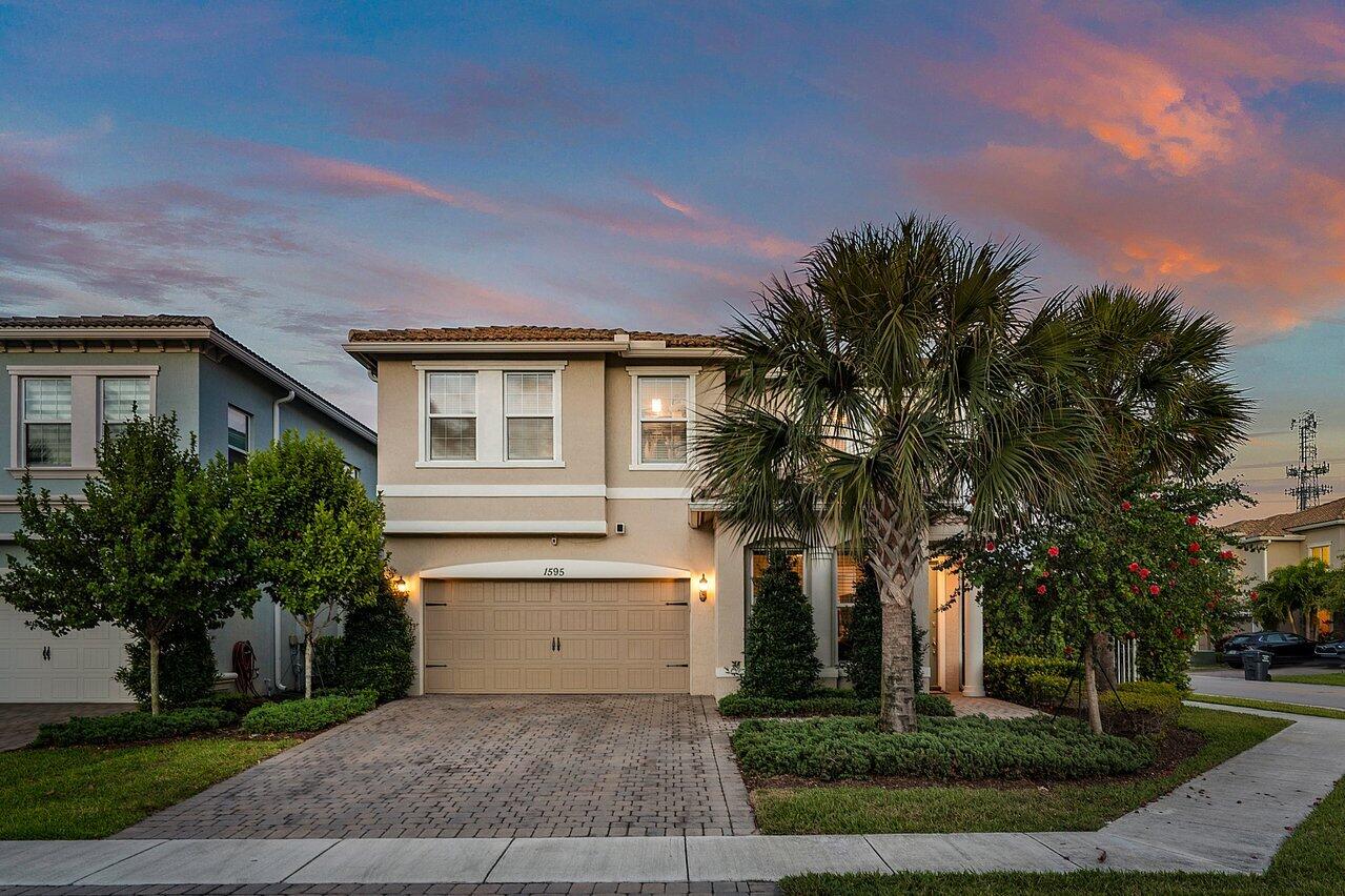 1595 Myrtle Oak Terrace, Hollywood