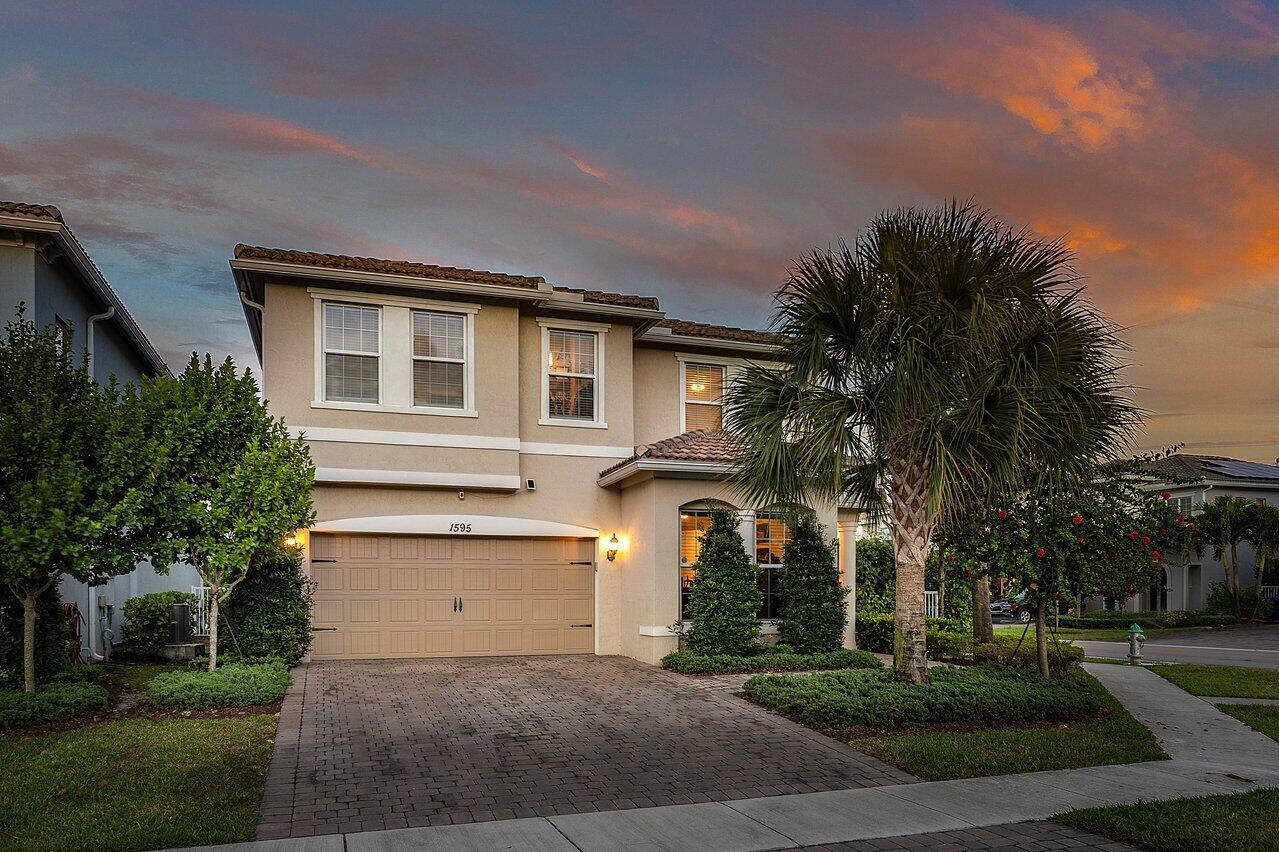 1595 Myrtle Oak Terrace, Hollywood