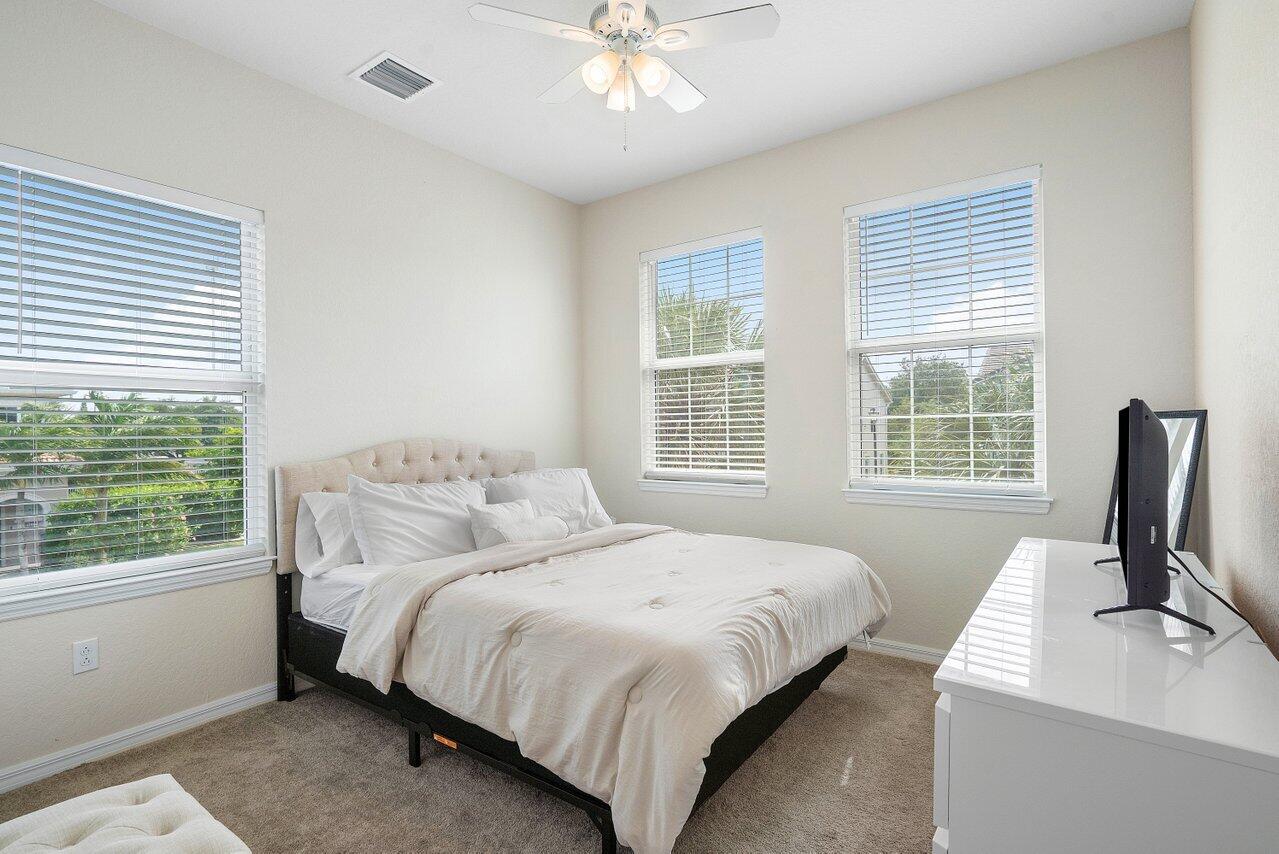 1595 Myrtle Oak Terrace, Hollywood