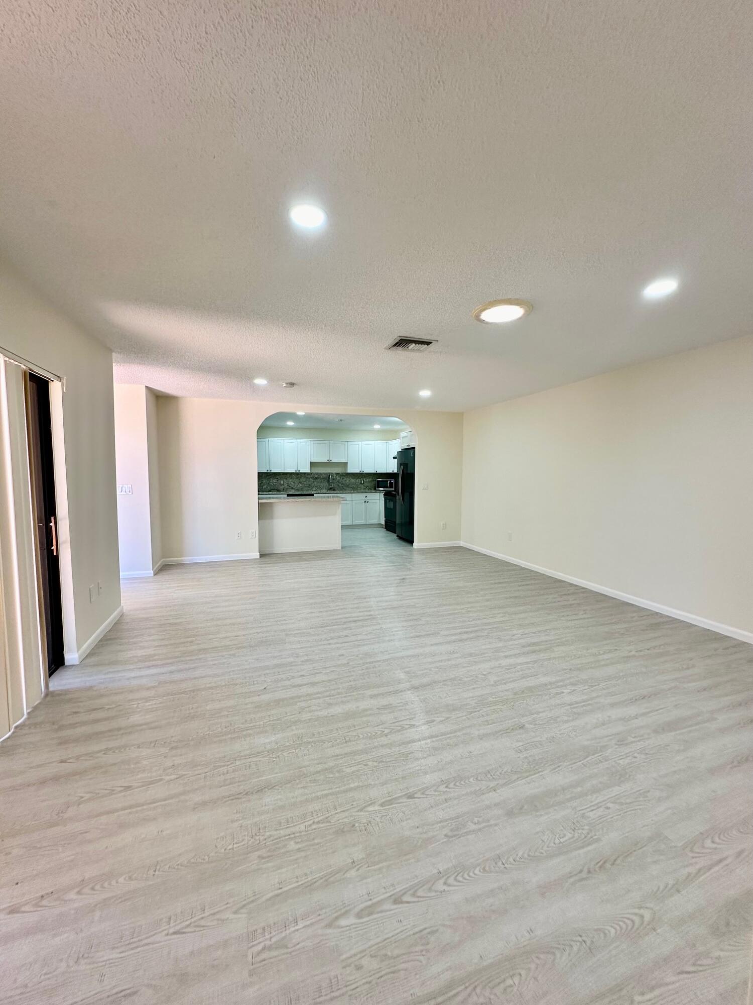 8076 Ambach Way, Hypoluxo