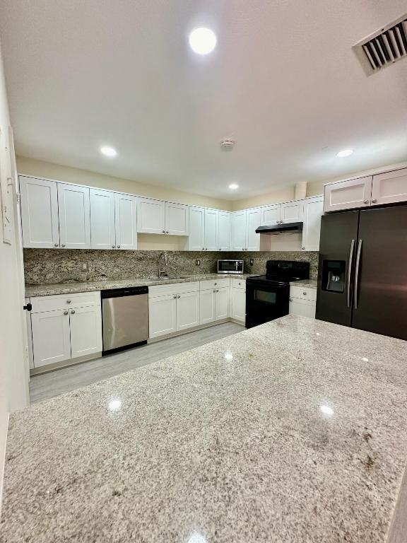 8076 Ambach Way, Hypoluxo