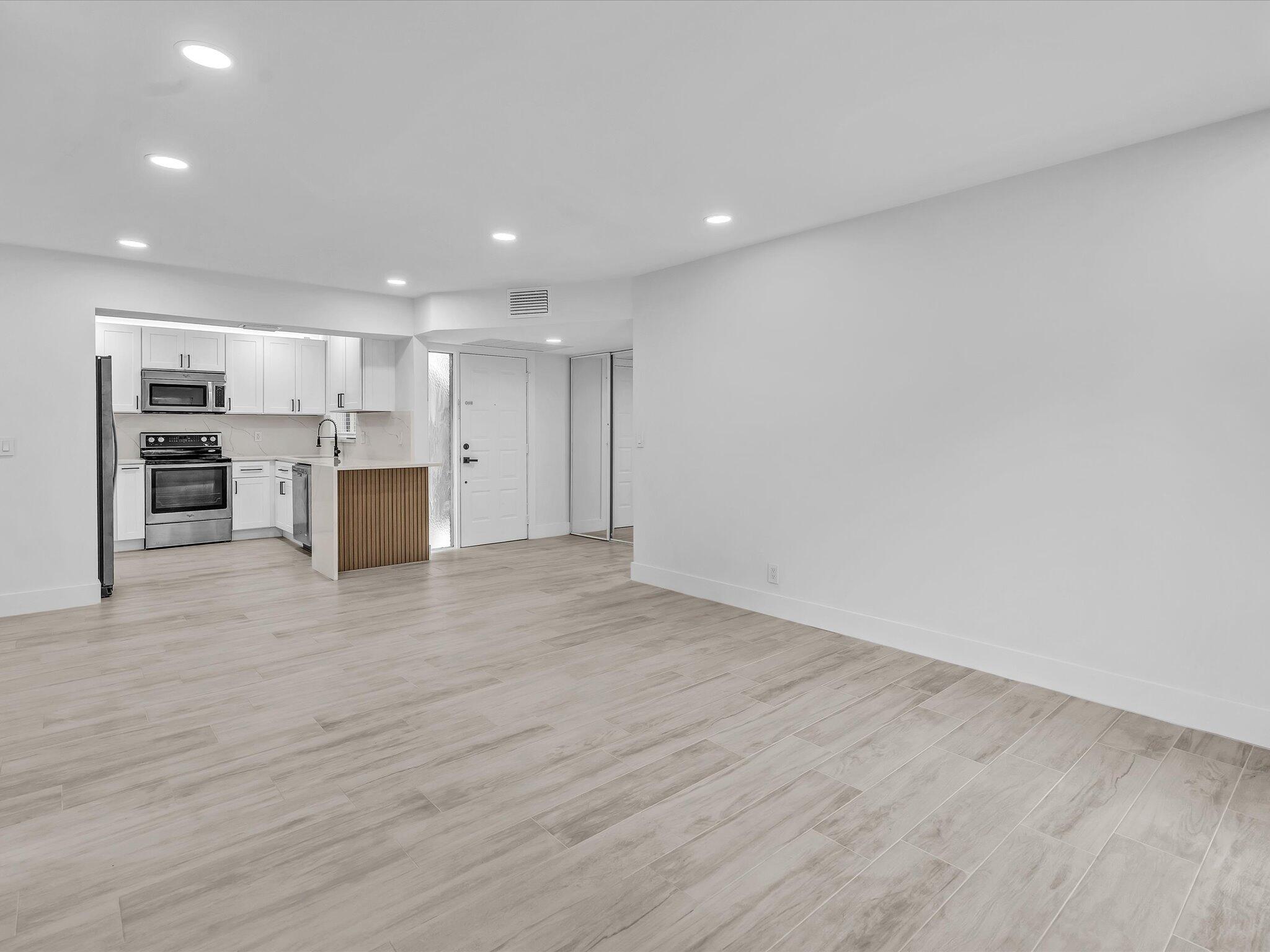 3863 Cocoplum Circle 35108, Coconut Creek Unit: 35108