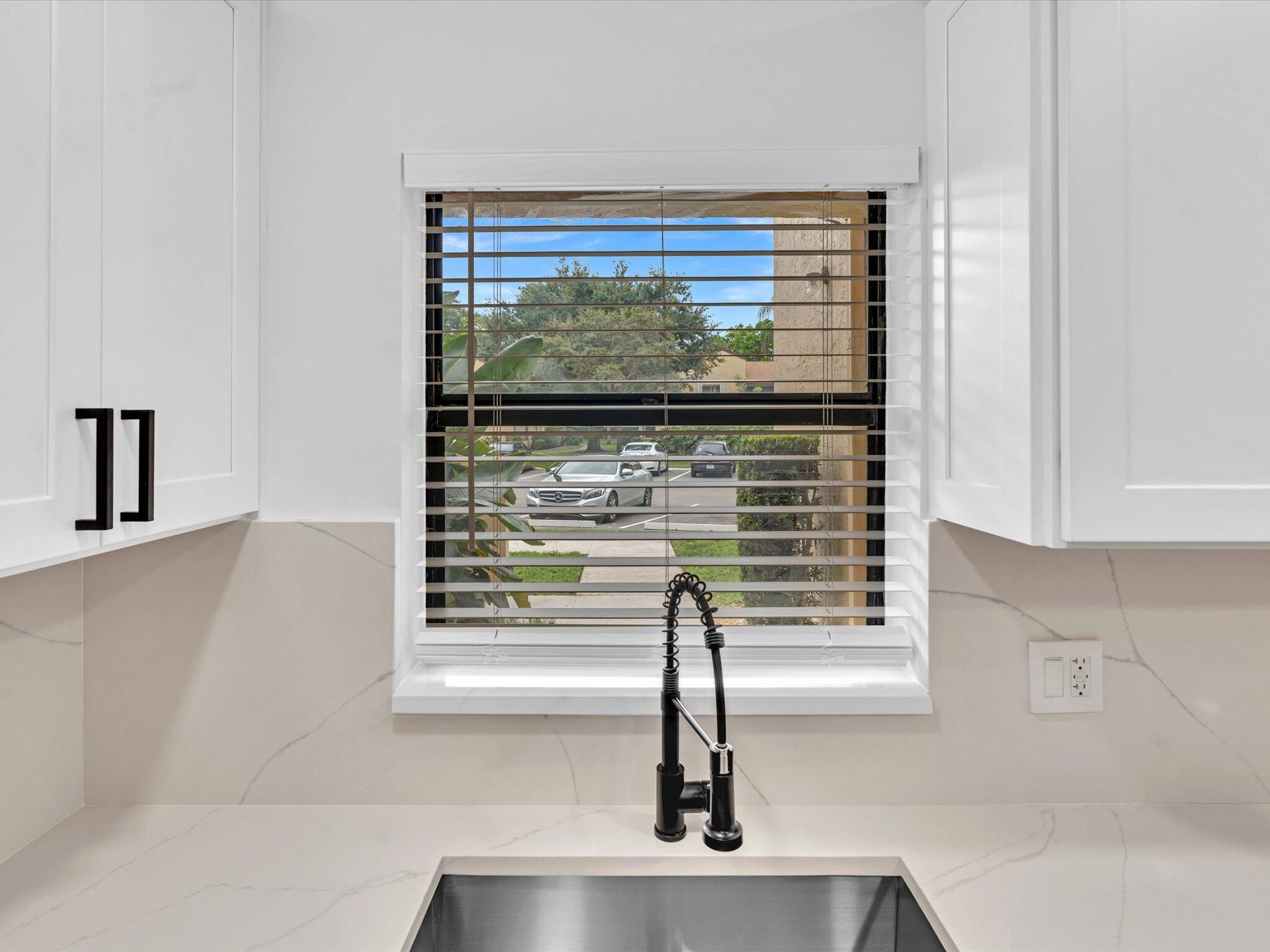3863 Cocoplum Circle 35108, Coconut Creek Unit: 35108