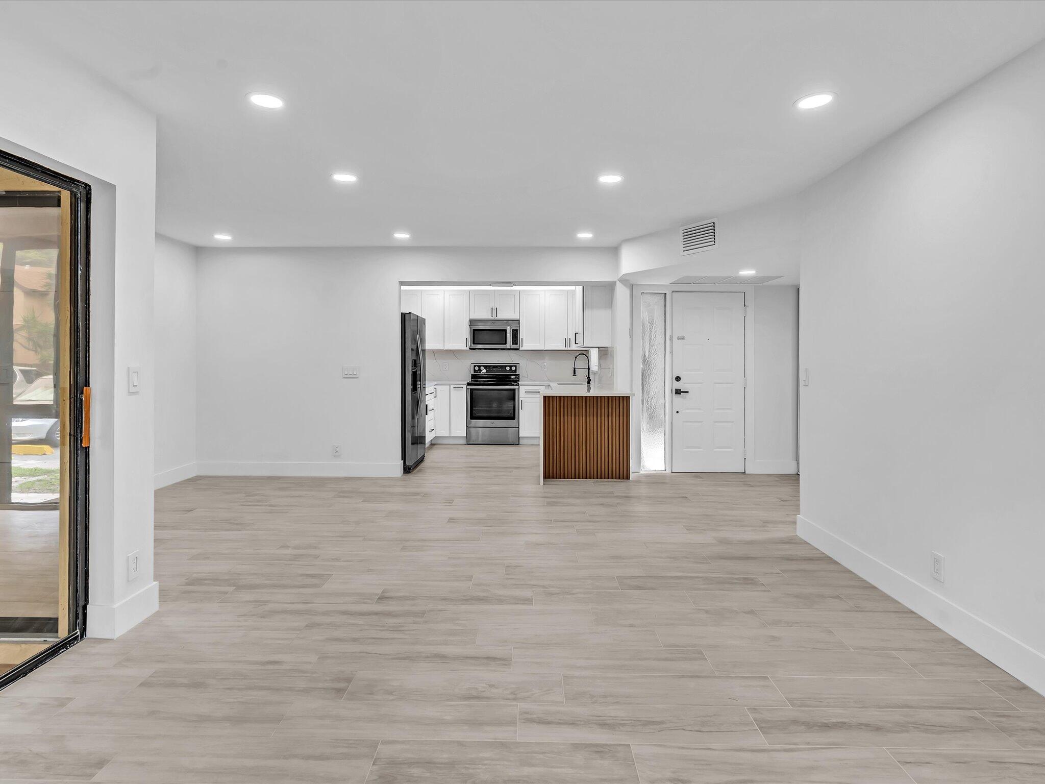 3863 Cocoplum Circle 35108, Coconut Creek Unit: 35108