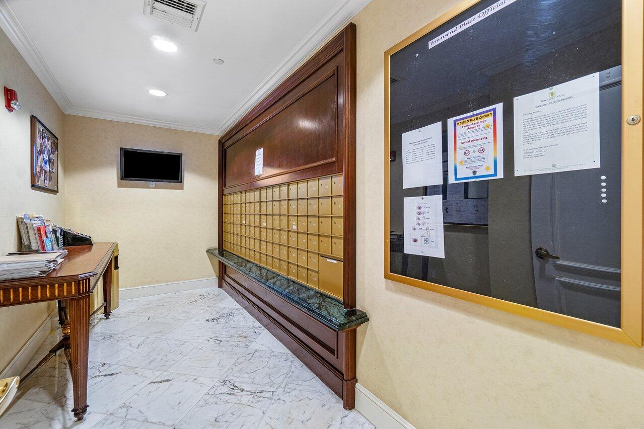 550 SE Mizner Boulevard B709