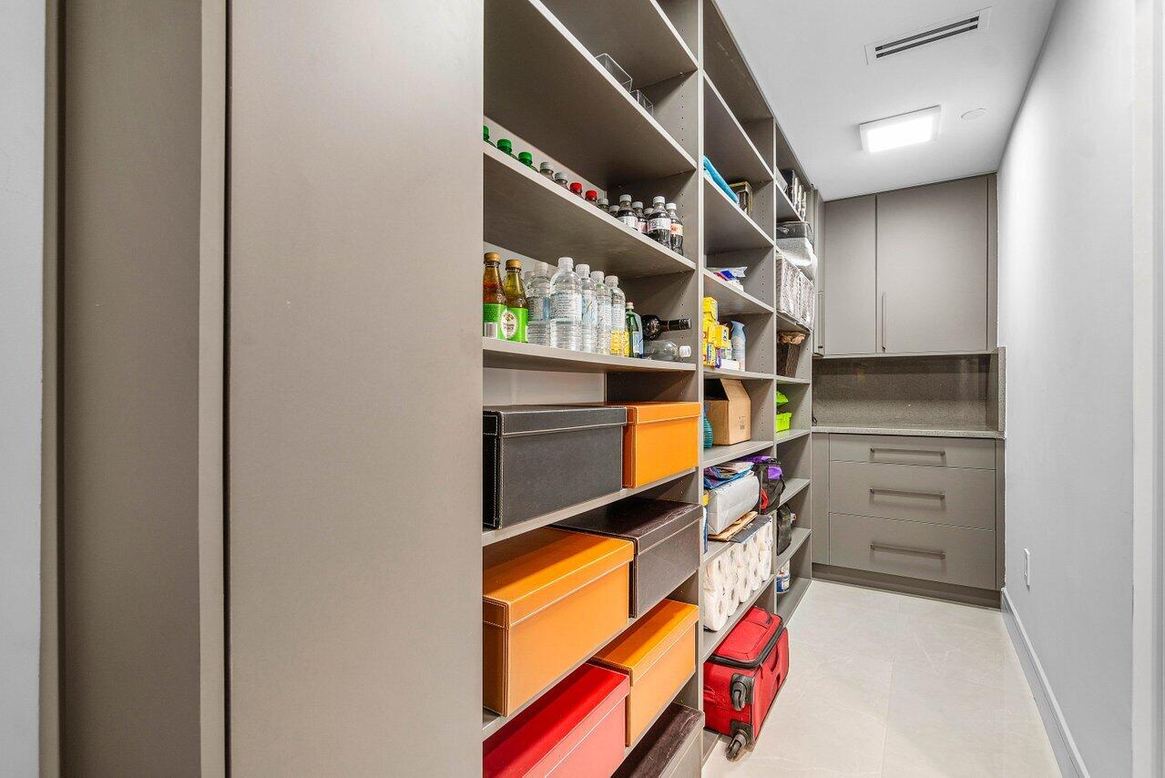 550 SE Mizner Boulevard B709