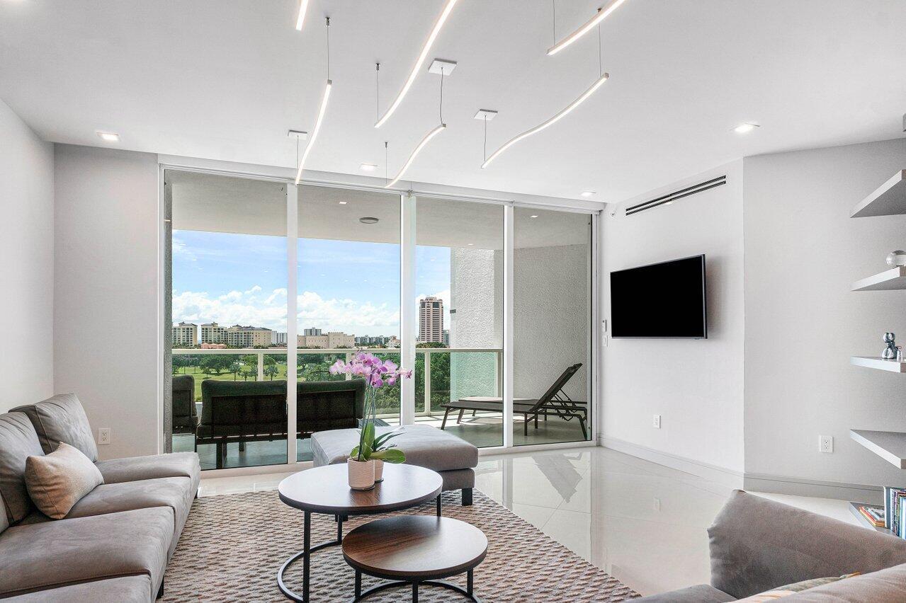 550 SE Mizner Boulevard B709