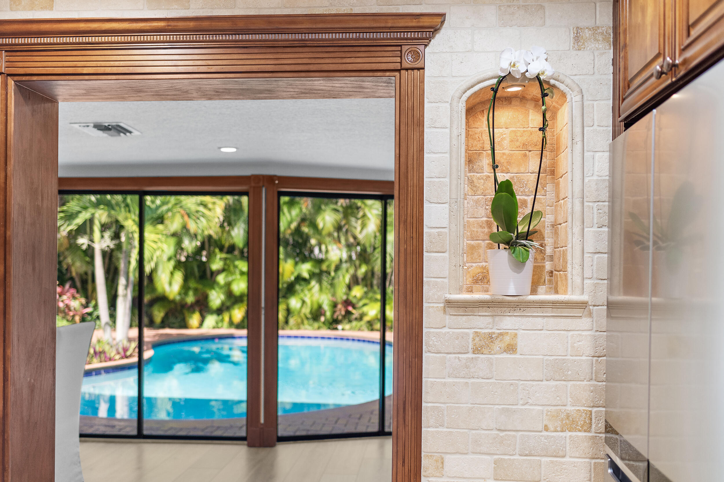 450 NW 14th Avenue