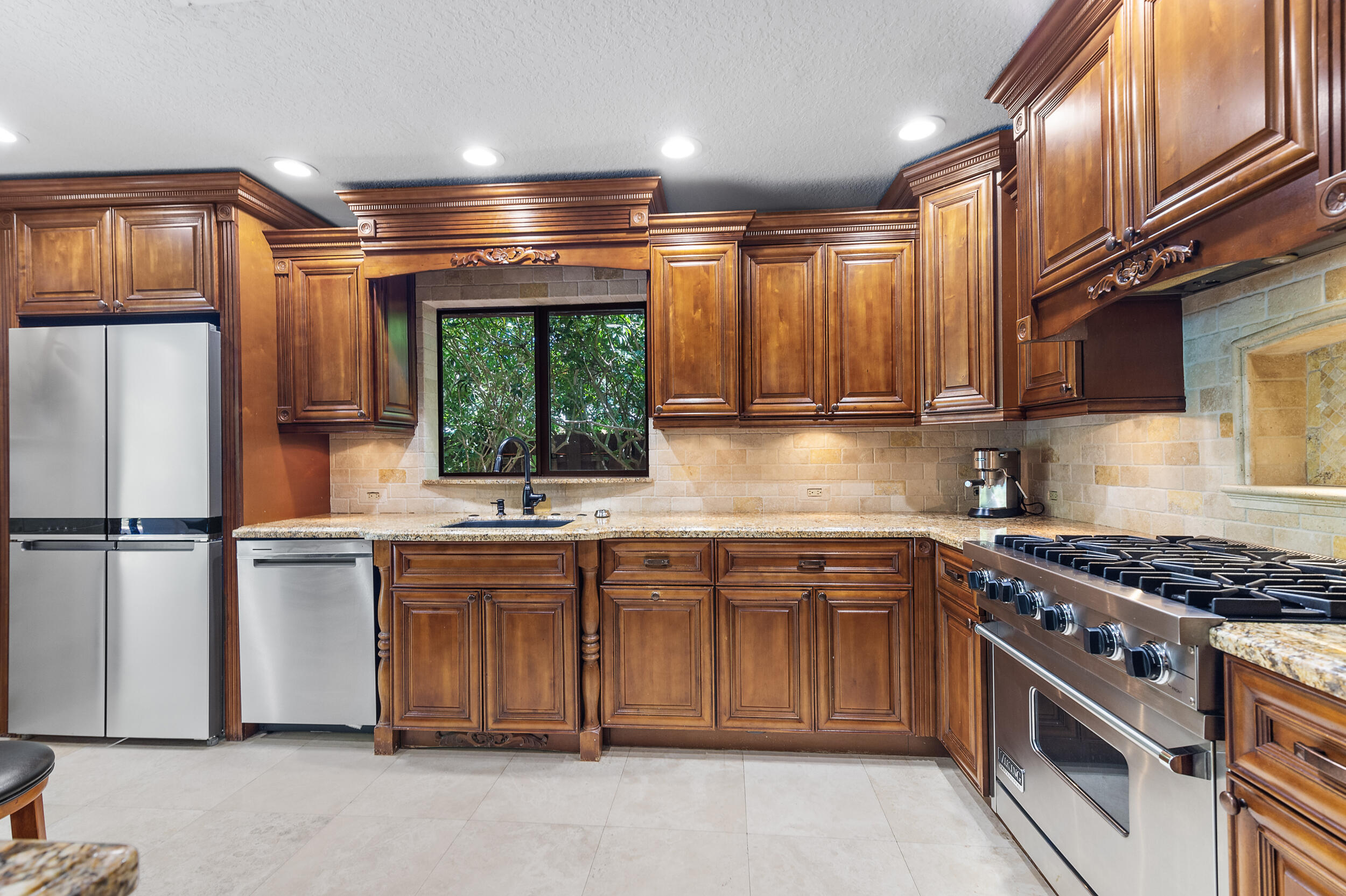 450 NW 14th Avenue