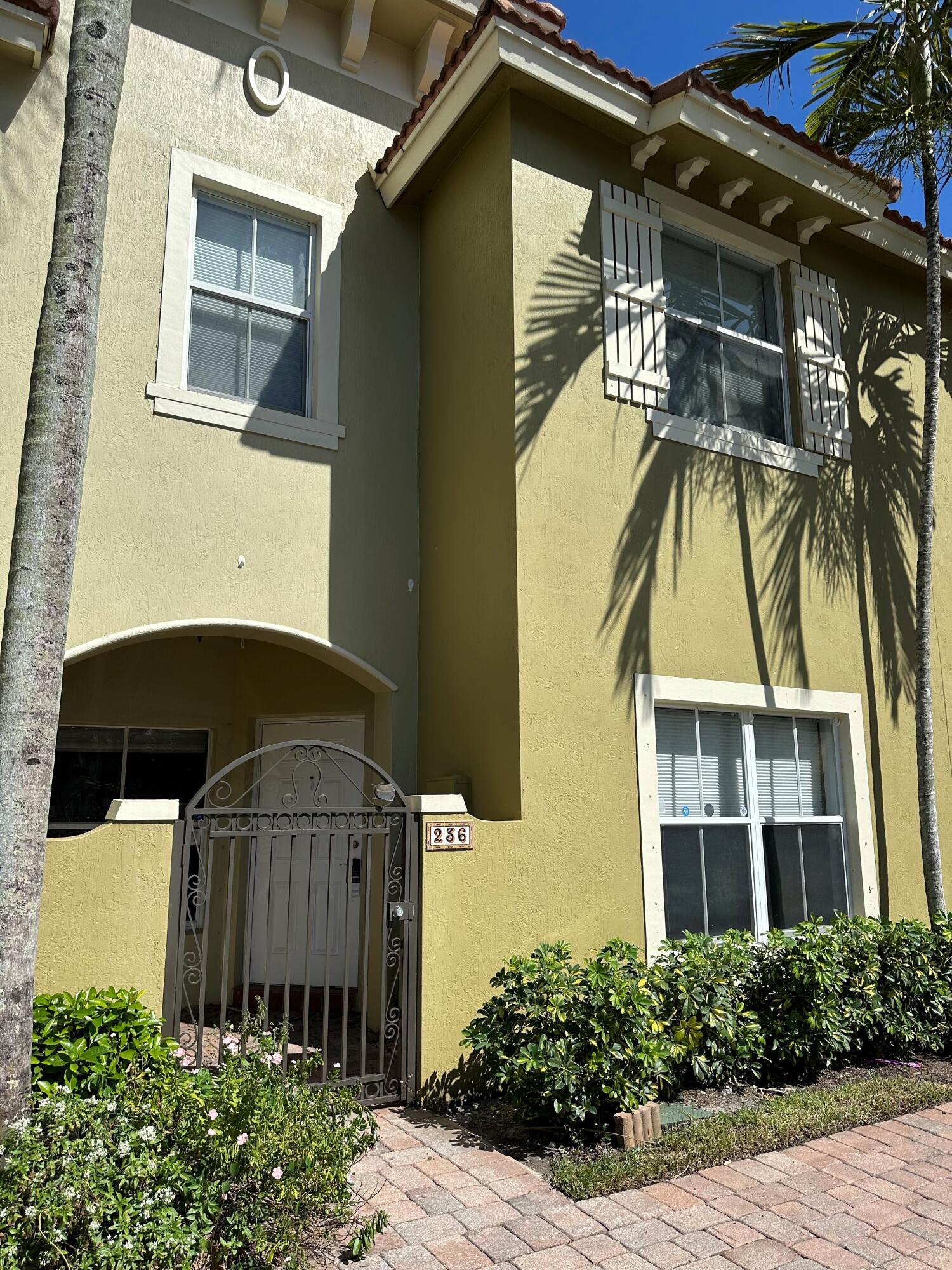 236 Lake Monterey Circle 236