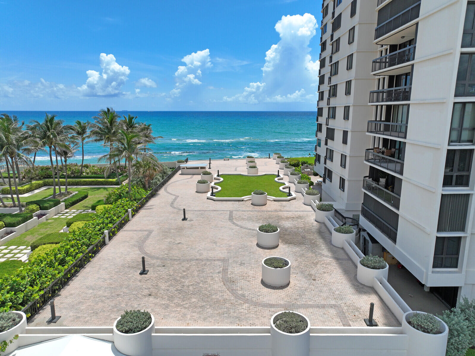 5380 N Ocean Drive 6e