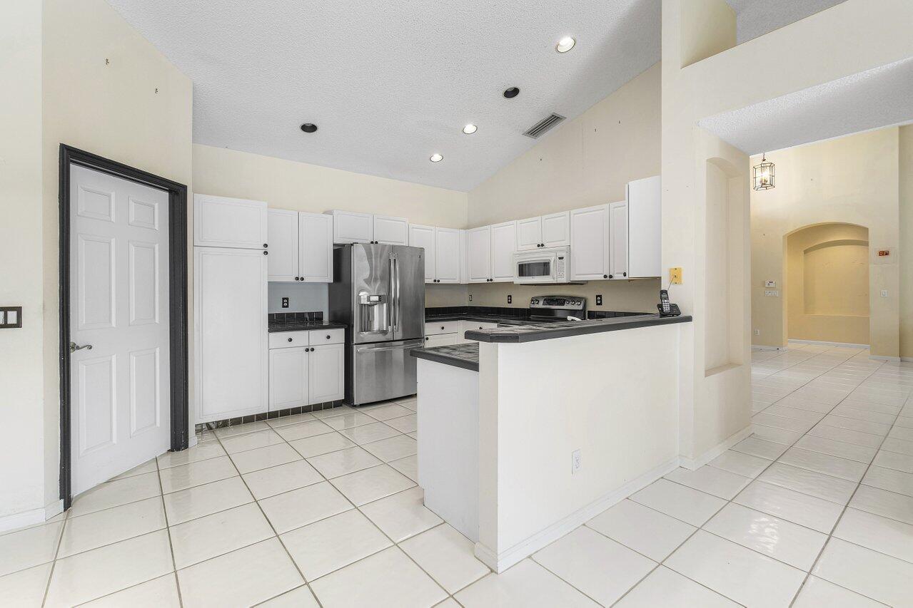 8581 Lawson Circle