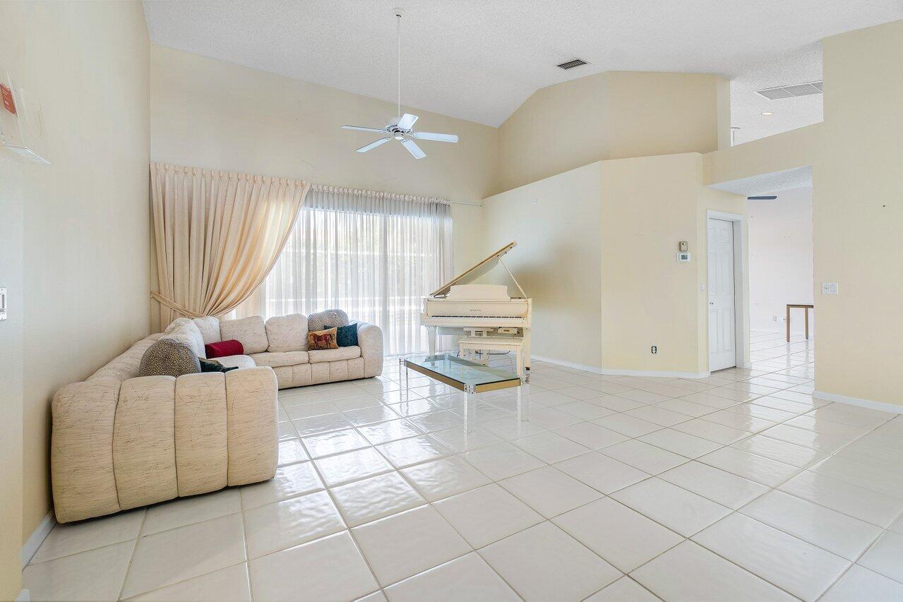 8581 Lawson Circle