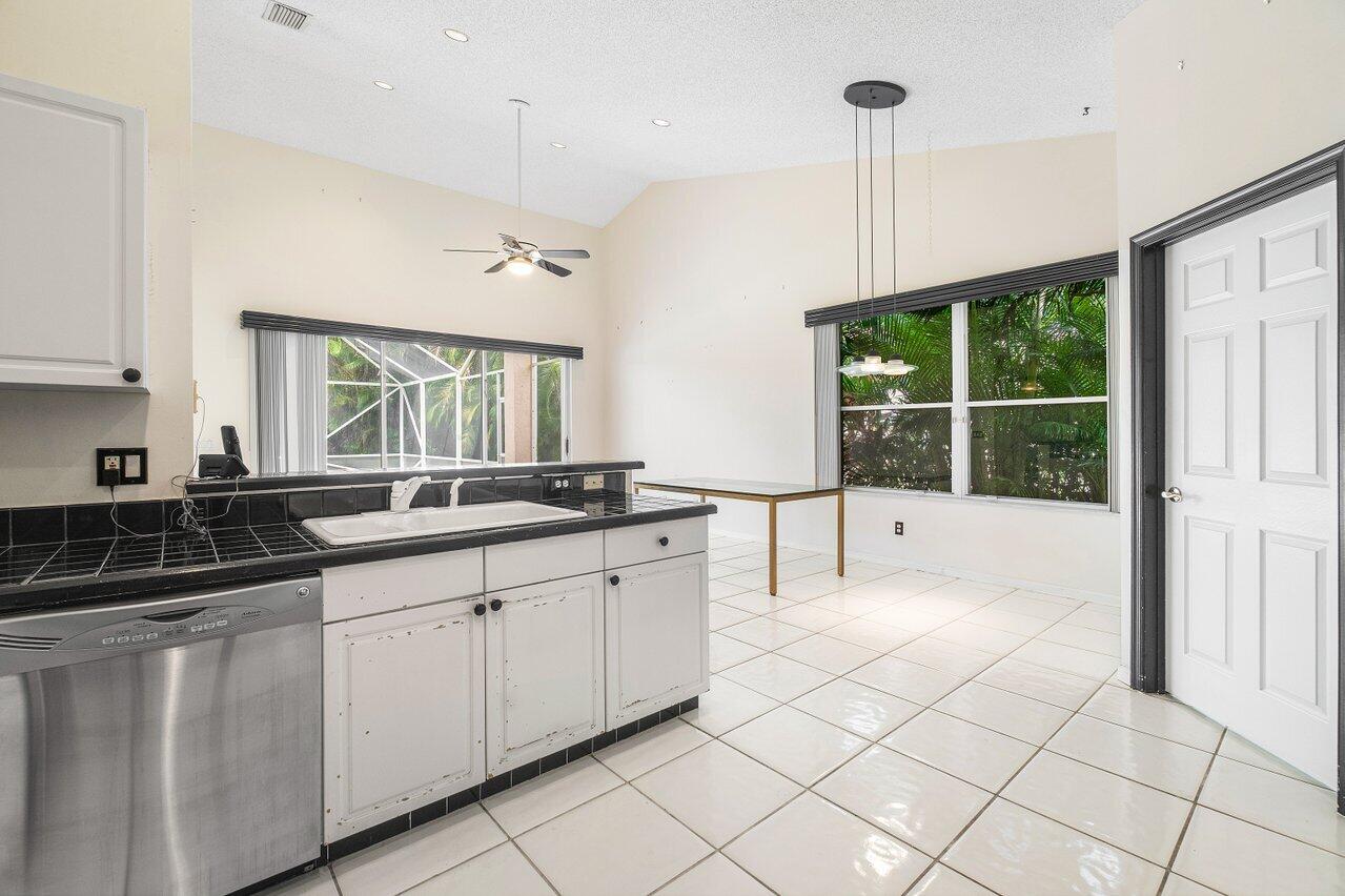 8581 Lawson Circle