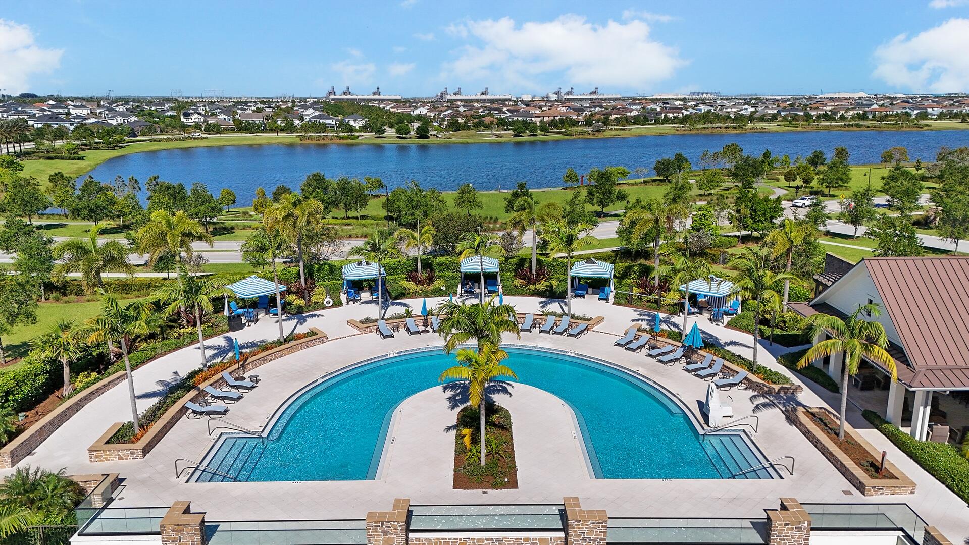 864 Sterling Pine Place, Loxahatchee