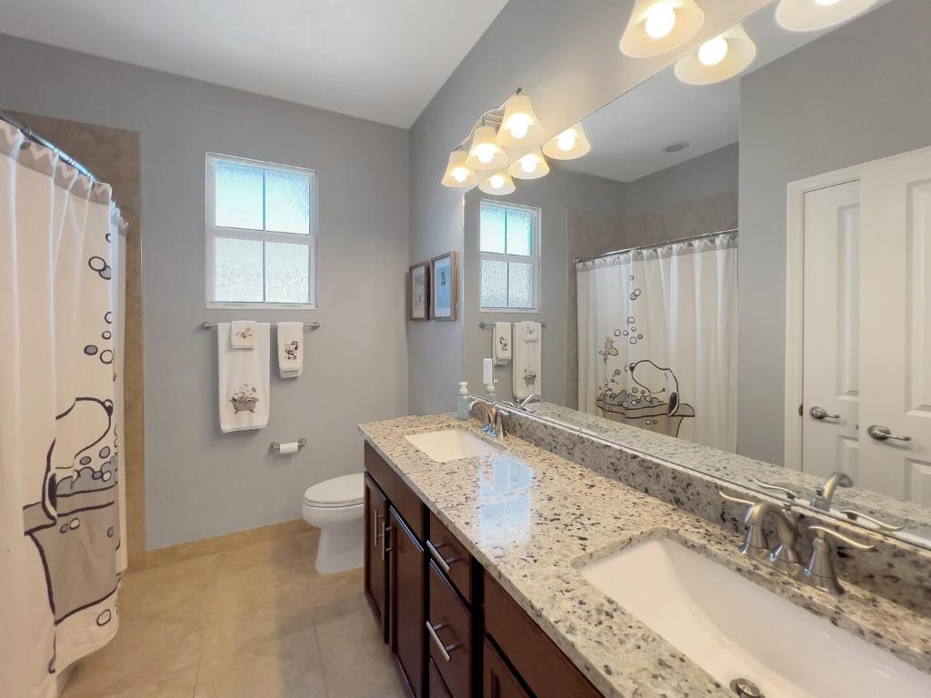 864 Sterling Pine Place, Loxahatchee