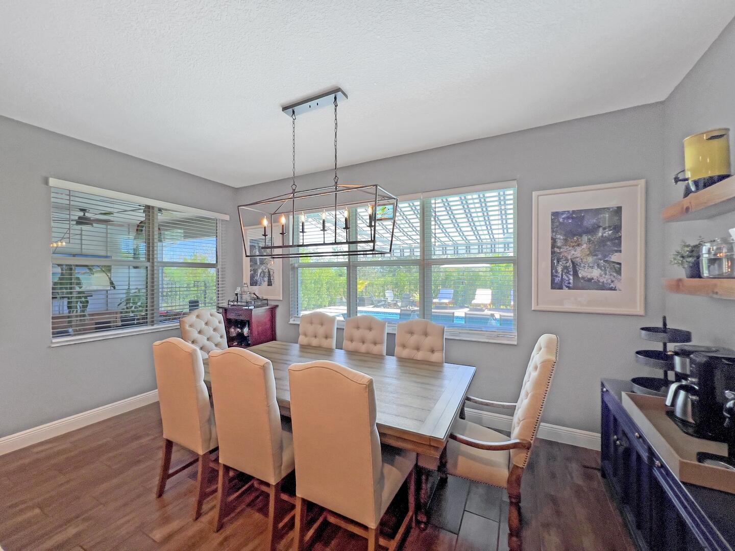 864 Sterling Pine Place, Loxahatchee