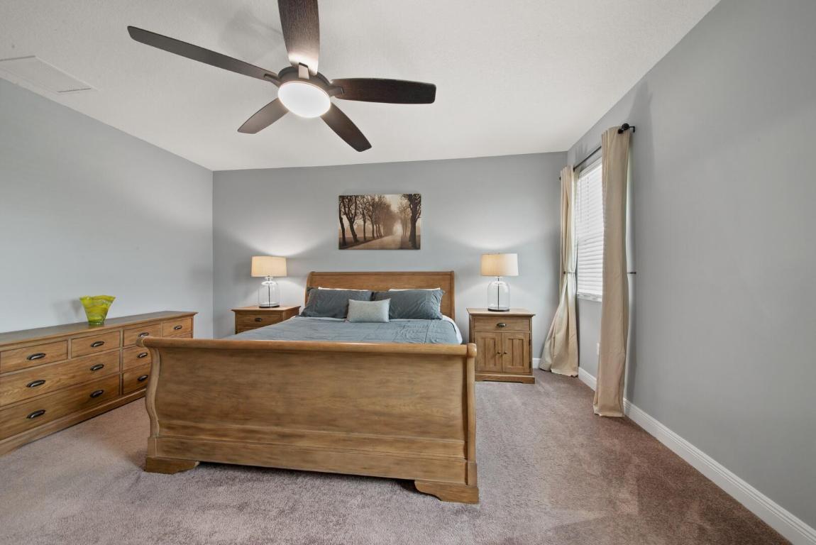 864 Sterling Pine Place, Loxahatchee