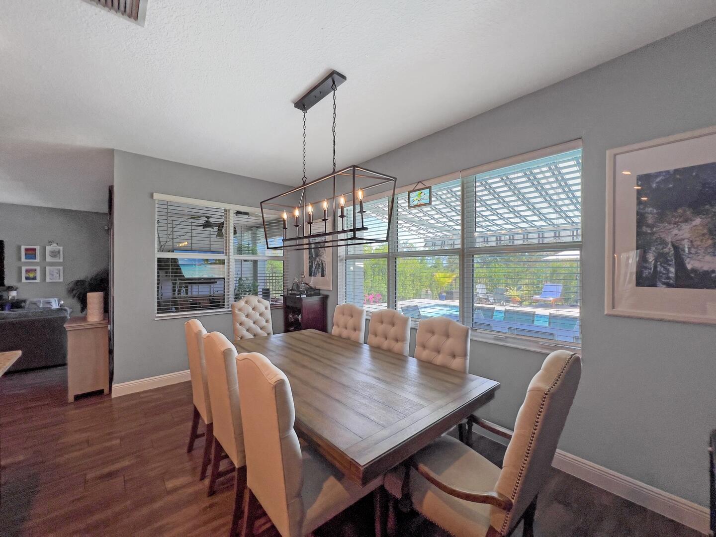 864 Sterling Pine Place, Loxahatchee