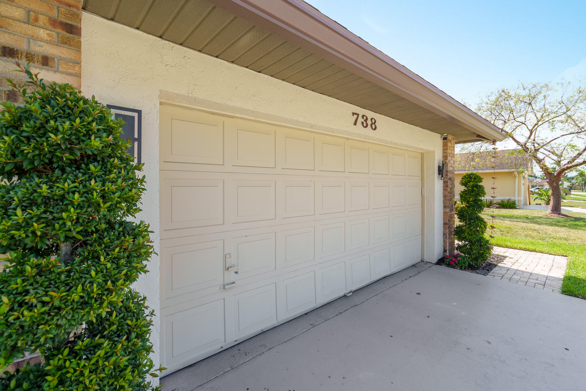 738 NW 42nd Way, Deerfield Beach