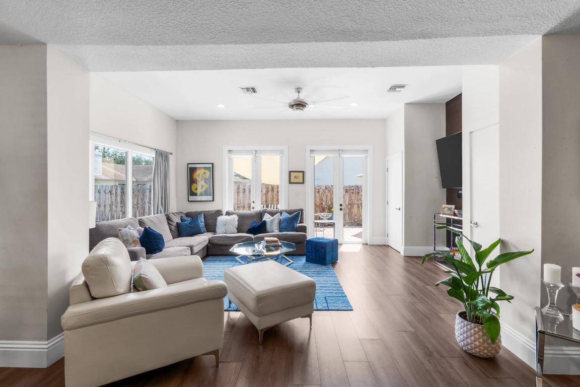 738 NW 42nd Way, Deerfield Beach