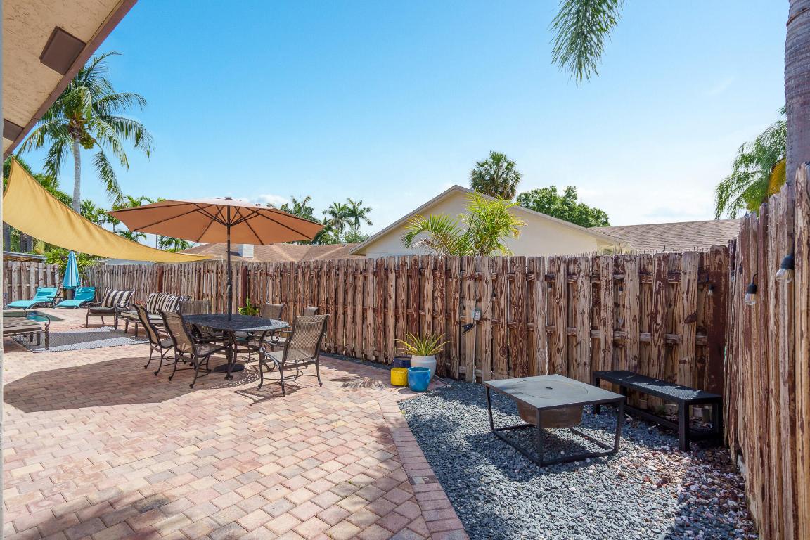 738 NW 42nd Way, Deerfield Beach