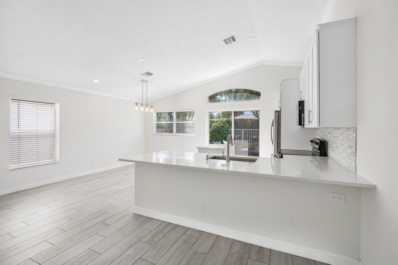 6705 Green Island Circle