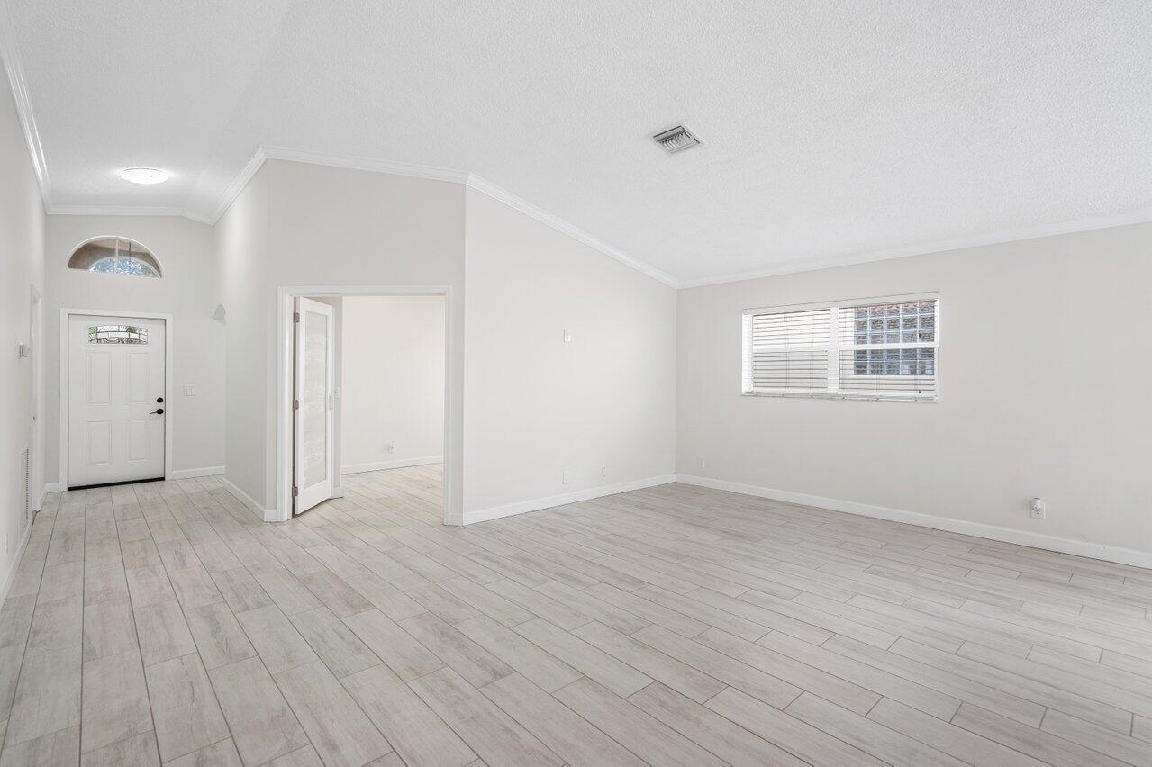 6705 Green Island Circle