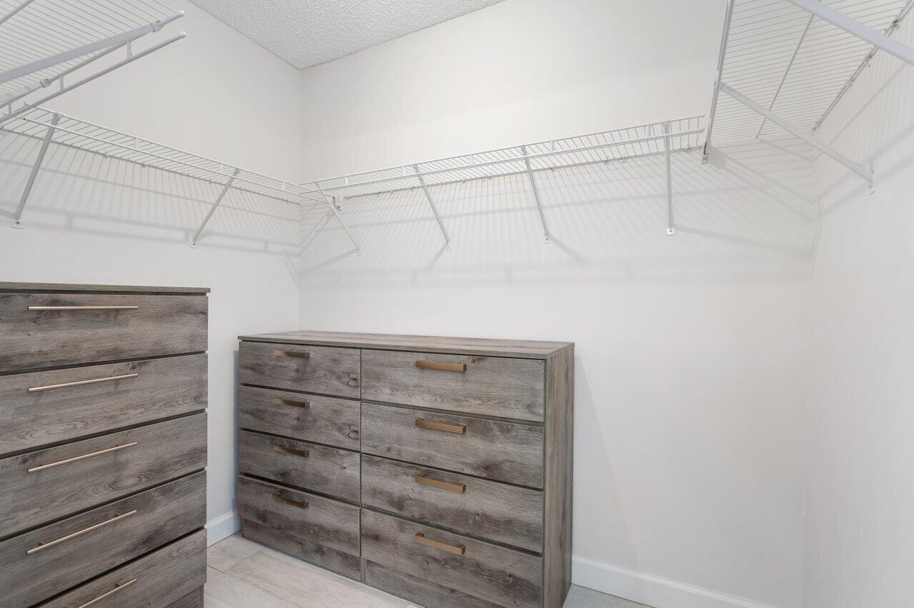 6705 Green Island Circle