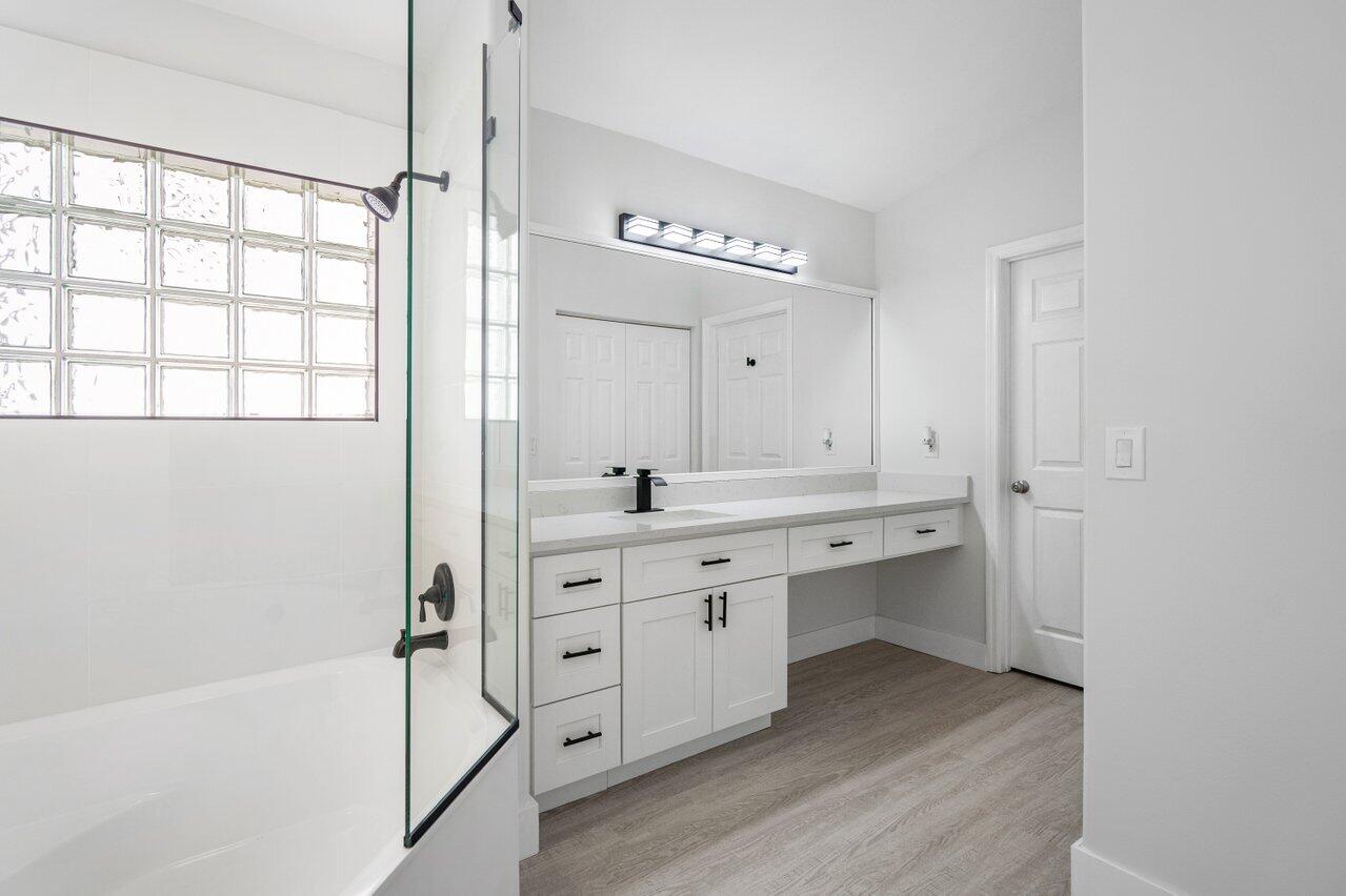 6705 Green Island Circle