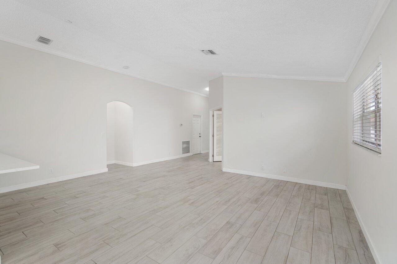 6705 Green Island Circle