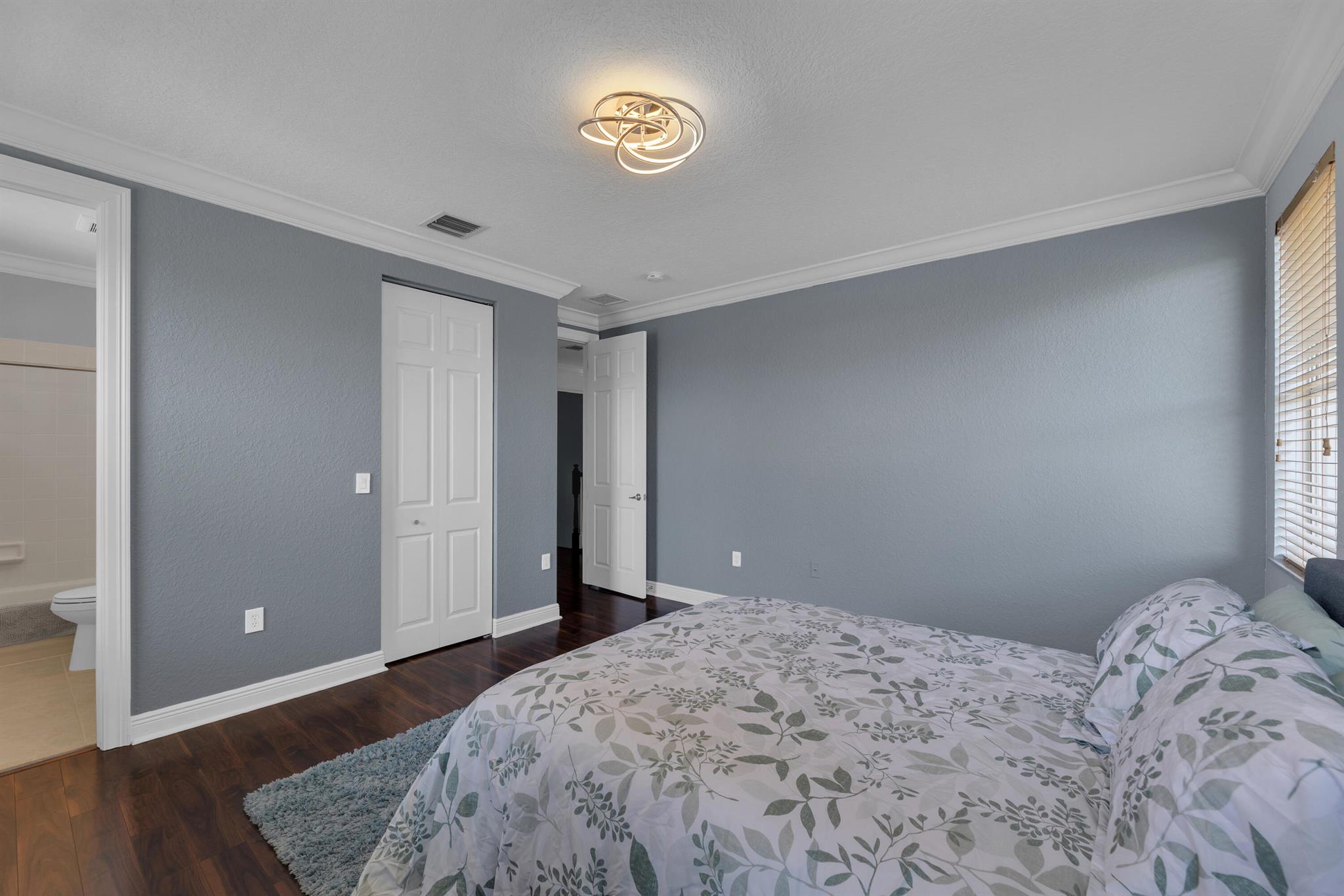 15619 Messina Isle Court