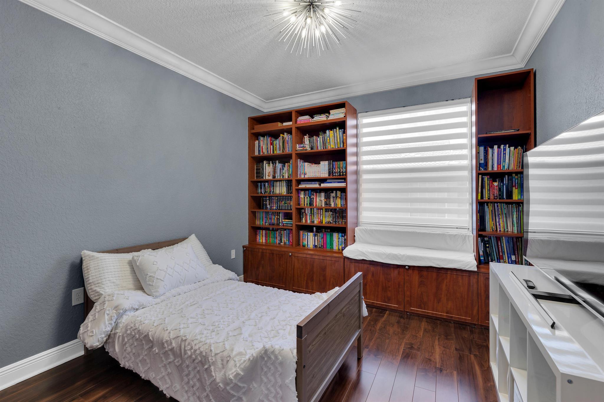 15619 Messina Isle Court