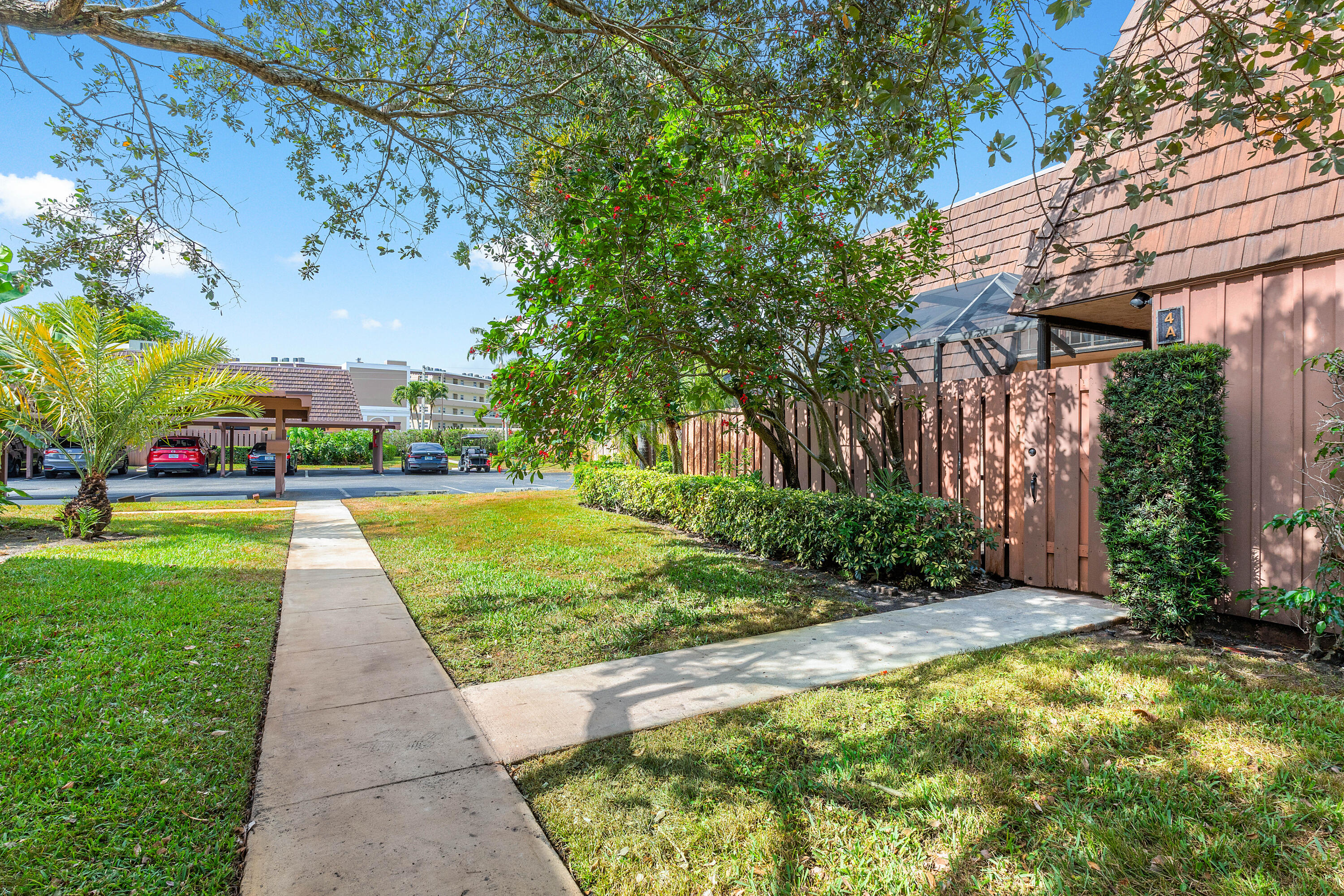 4 Atrium Circle A, Atlantis Unit: A