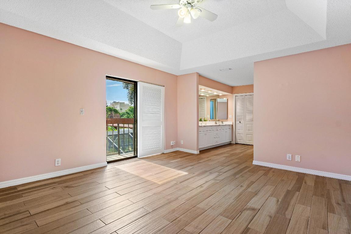 4 Atrium Circle A, Atlantis Unit: A