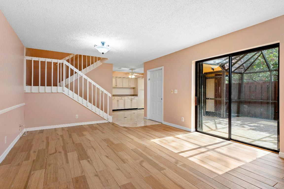 4 Atrium Circle A, Atlantis Unit: A