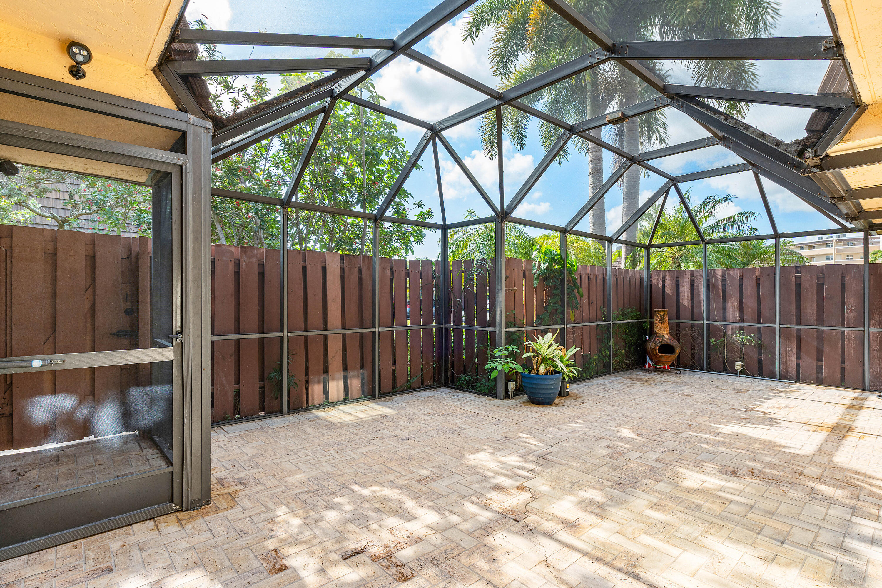 4 Atrium Circle A, Atlantis Unit: A