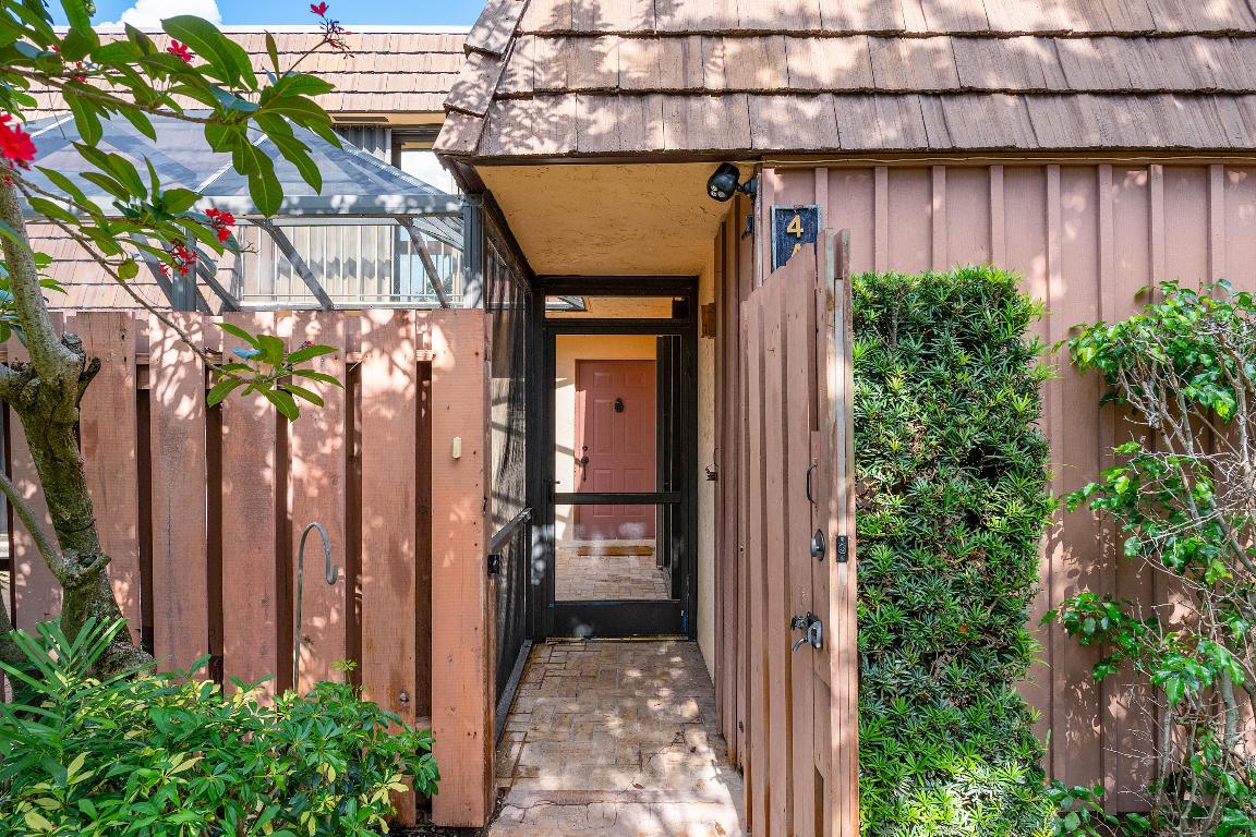 4 Atrium Circle A, Atlantis Unit: A