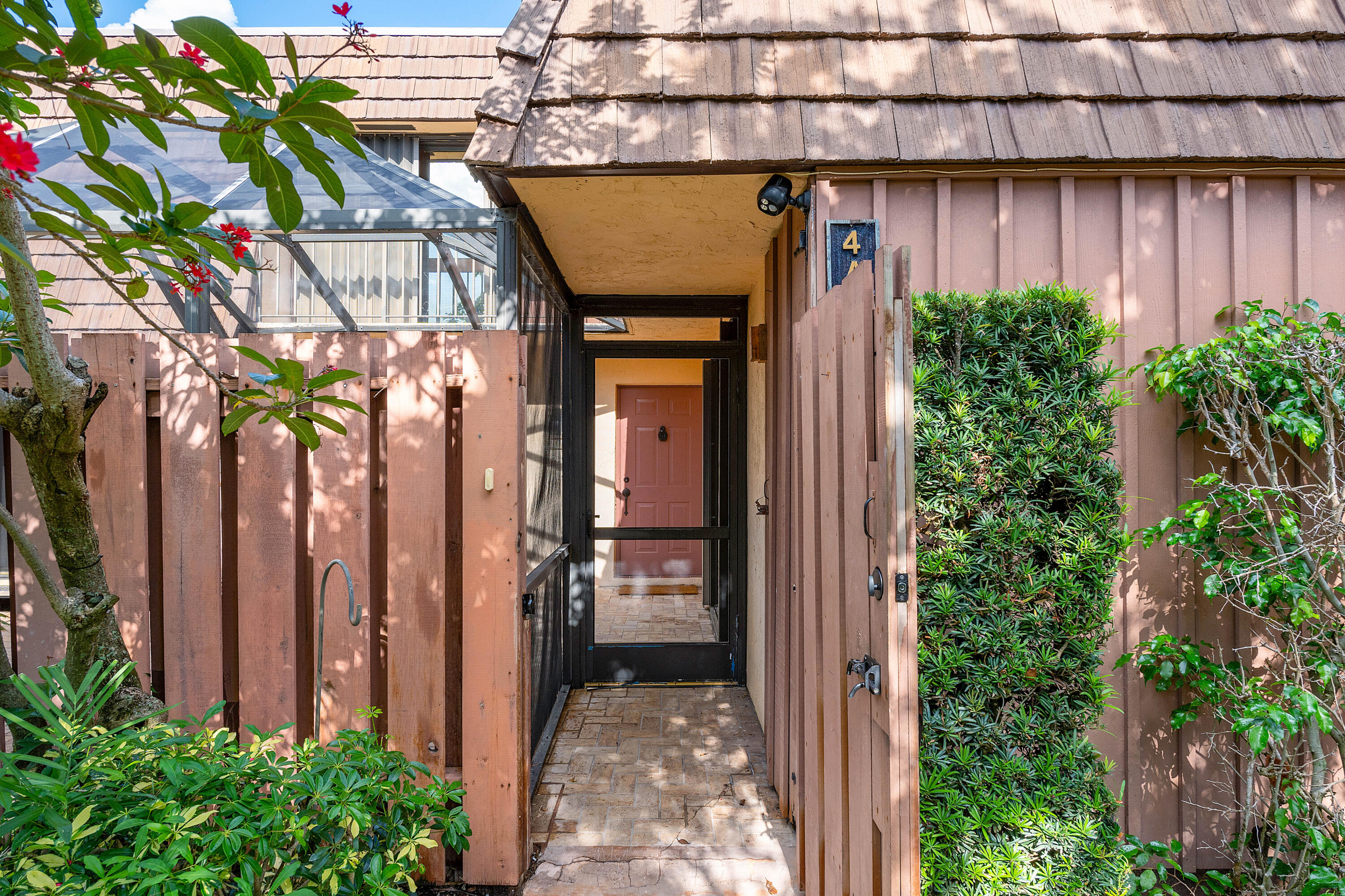 4 Atrium Circle A, Atlantis Unit: A