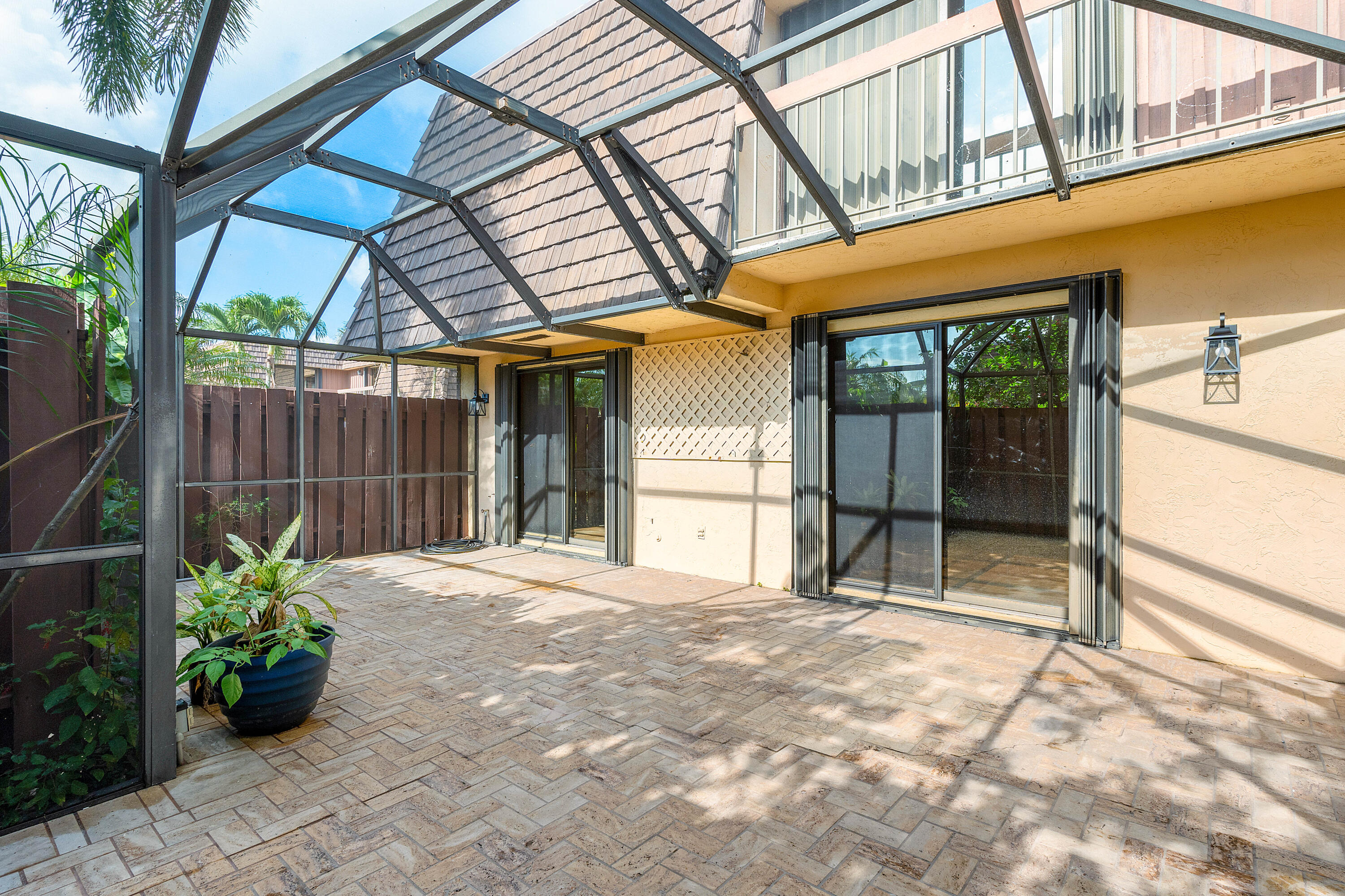 4 Atrium Circle A, Atlantis Unit: A