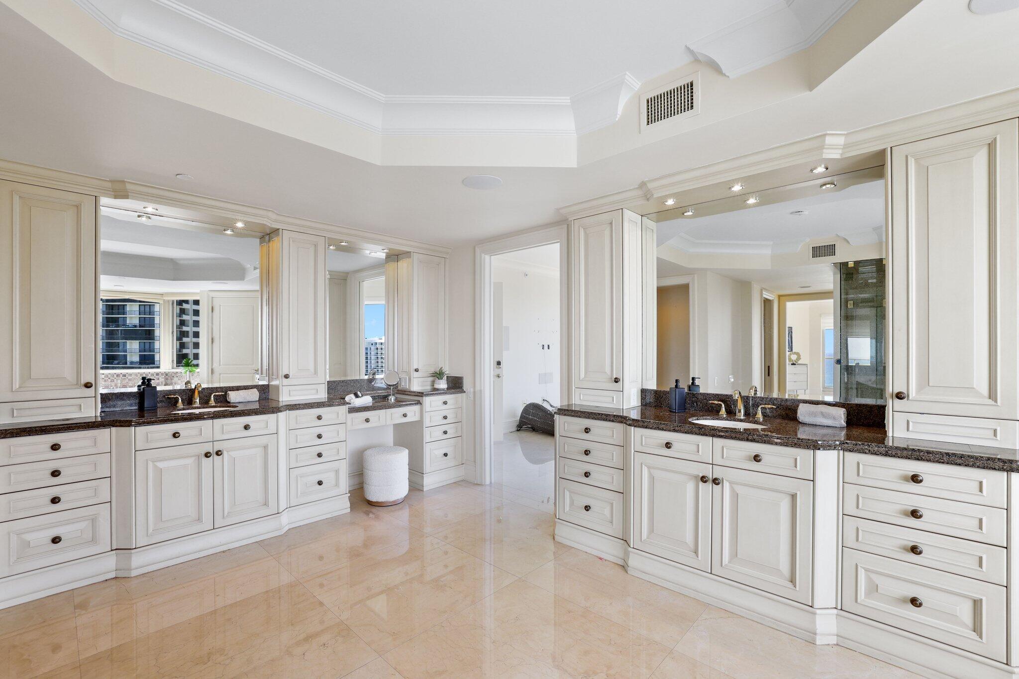 3920 N Ocean Drive 20a