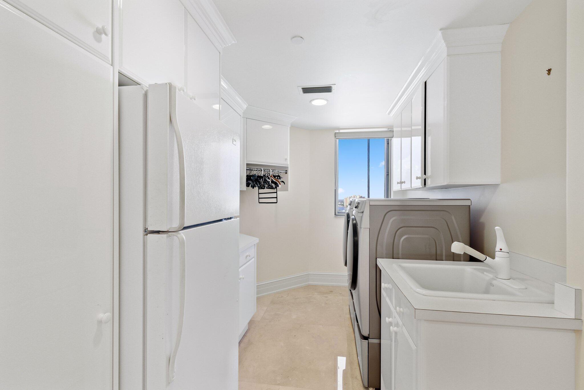 3920 N Ocean Drive 20a