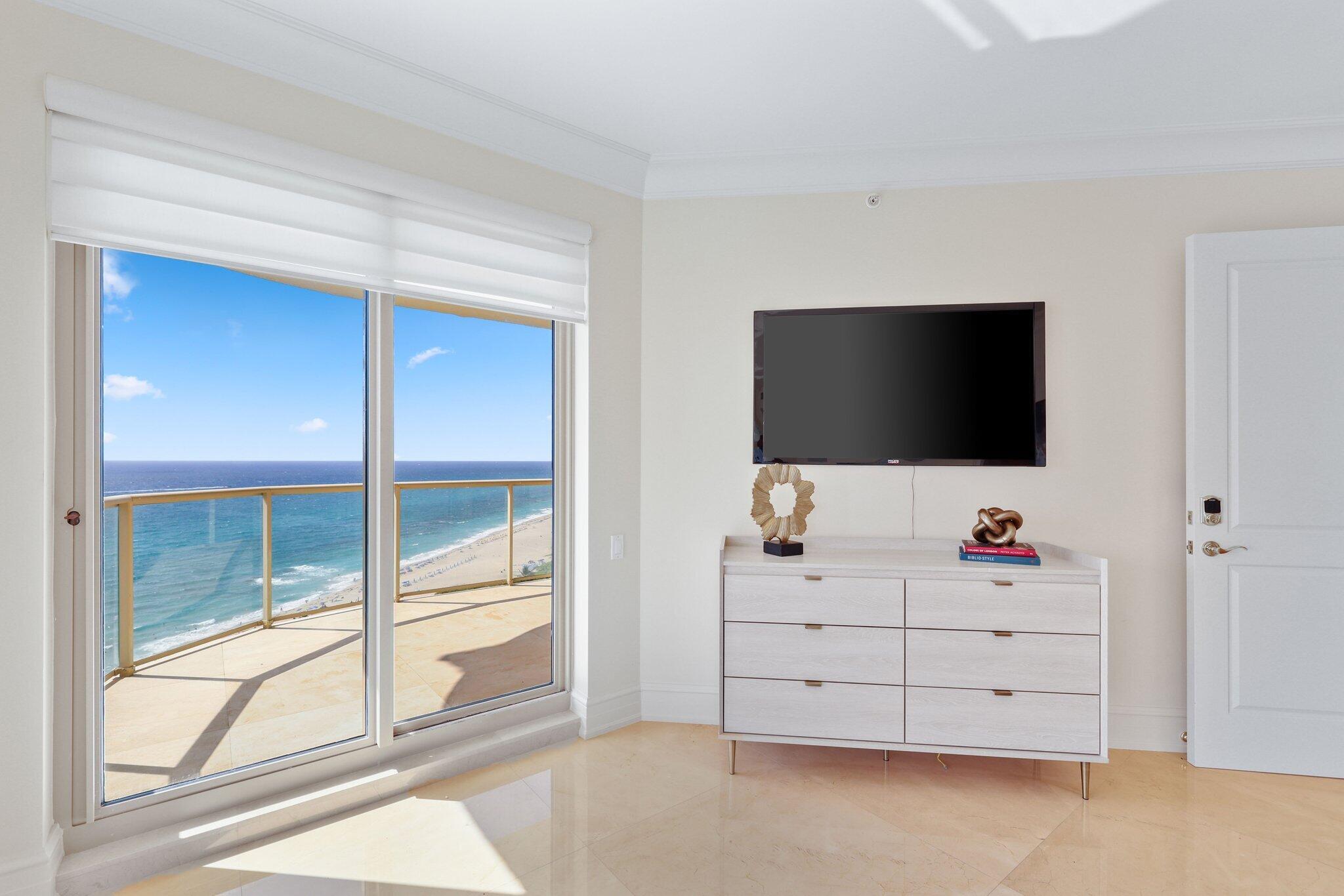 3920 N Ocean Drive 20a