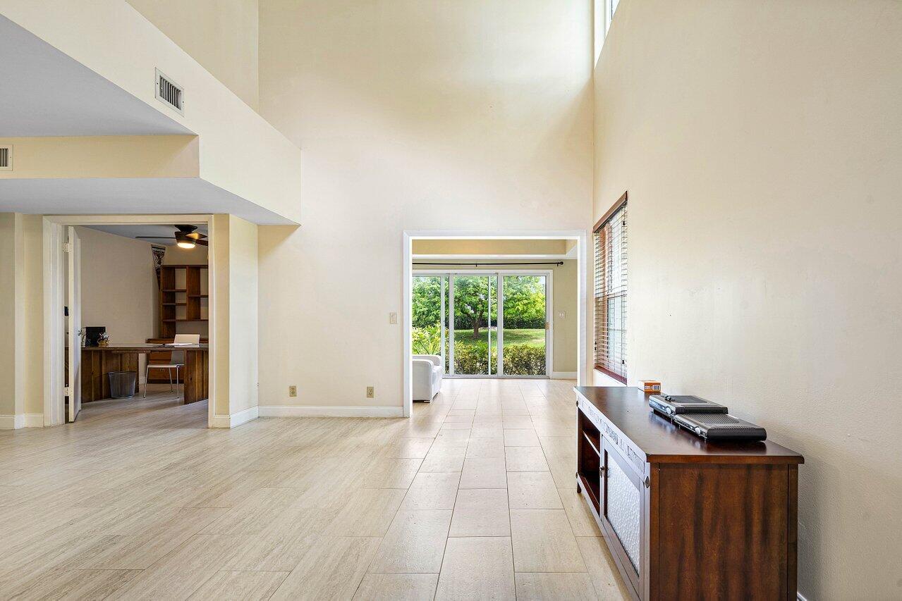 5295 Buckhead Circle (1030)