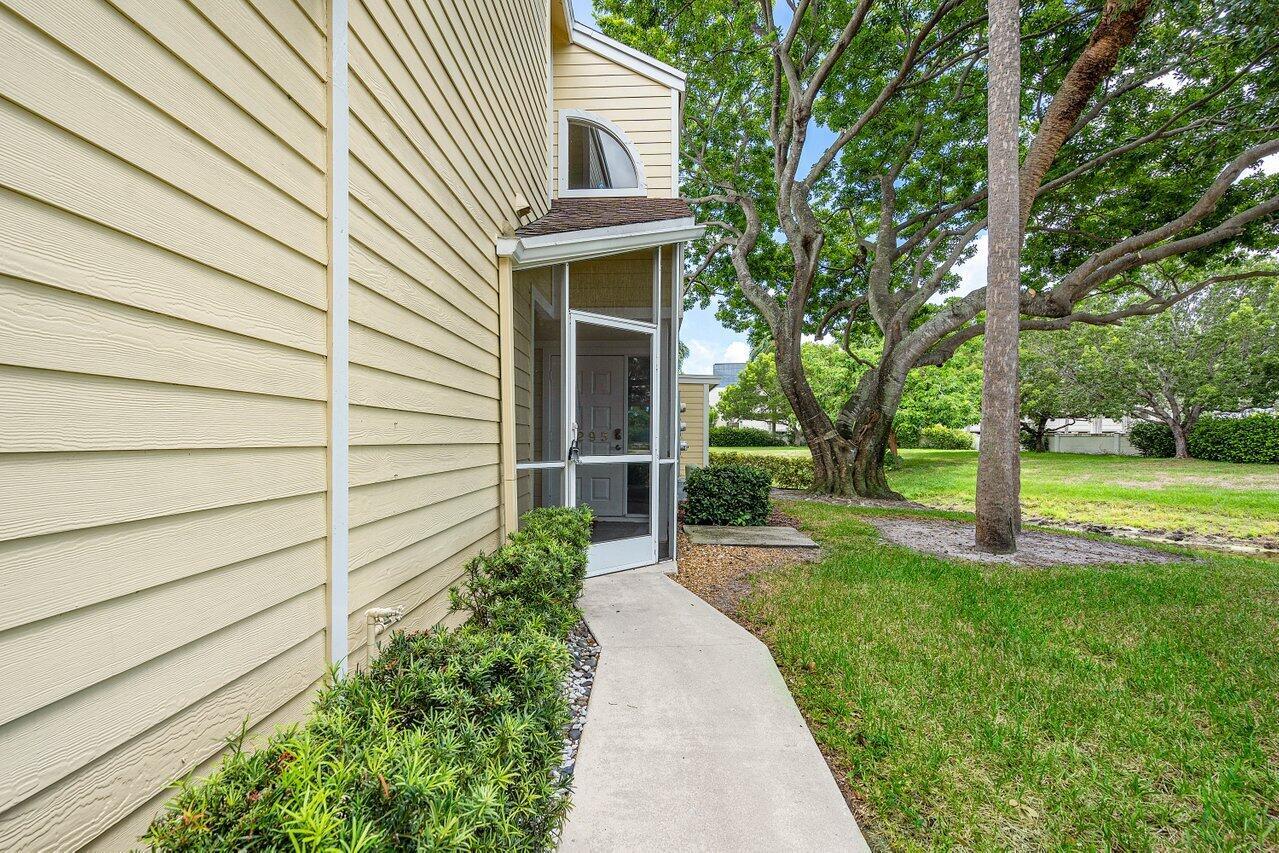 5295 Buckhead Circle (1030)